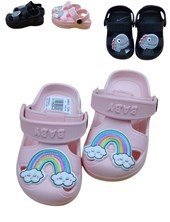 Sueco tipo cross con apliques.Disney