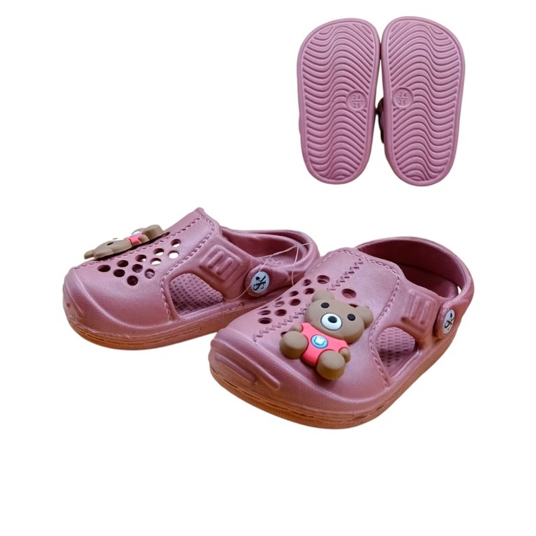 Sueco tipo crocs con apliques de animalitos.Disney
