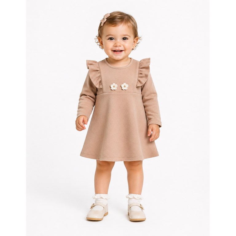 Vestido de creep con volados.Labendel