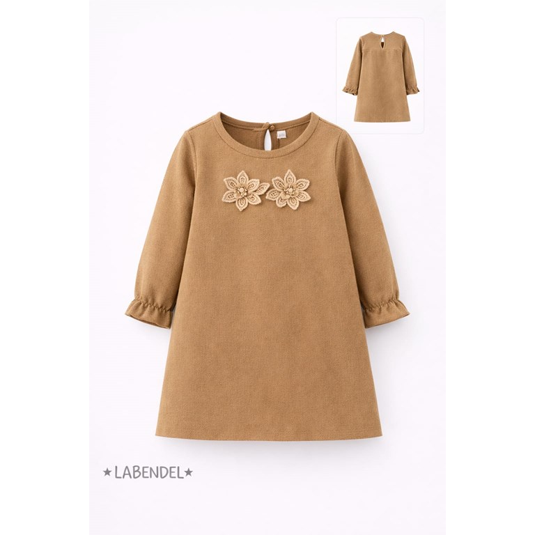 Vestido tostado con  flores en montaine para nena .Labendel