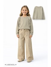 Buzo beige en montaine con volados en la delantera para nena.Labendel