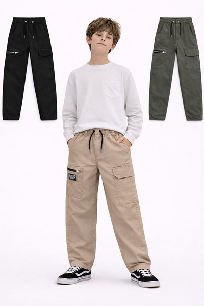 PANTALON DE GABARDINA CARGO CON BOLSILOS Y CIERRE. FLIRTY
