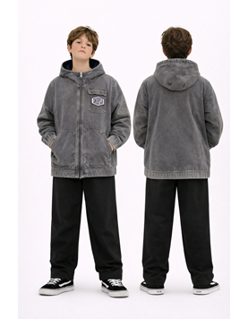 CAMPERA  DE JEAN NEVADO CON POLAR, PARA VARON, CON CIERRE, BOLSILLOS Y CAPUCHA. FLIRTY