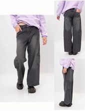 JEAN ESTILO MOM CON BOLSILLOS CARGO EN LOS COSTADOS, COLOR GRIS. OLIVIA