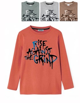 REMERA MANGA LARGA JERSEY PARA NENE ESTAMPA 'RISE AGAINST'. GRUNY