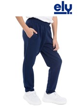 Pantalón de frisa tipo chupín con bolsillos laterales y cintura elastizada. Ely.