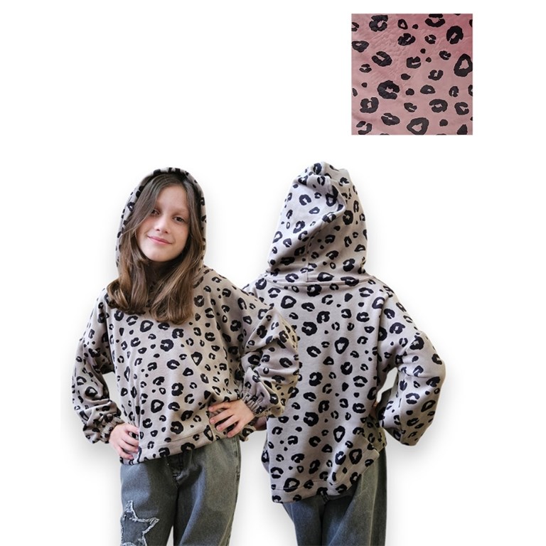 BUZO NENA DE PLUSH ELASTIZADO CON CAPUCHA ESTAMPADO 'ANIMAL PRINT'. GEPETTO