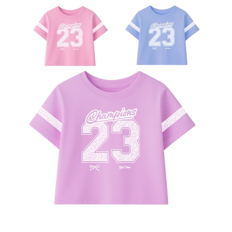 Remera junior nena a la cintura oversize c/estampa central y manga 'número c/encaje'. gepetto
