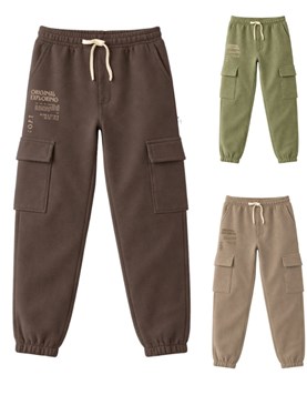 Jogger junior varón frisa cargo con estampa.Gepetto