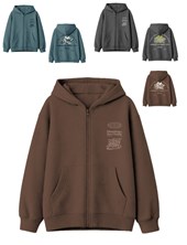 Campera junior varón oversize con estampas urban.Gepetto