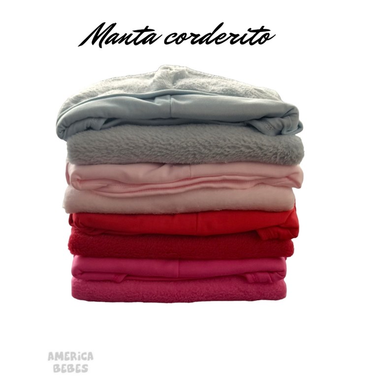 MANTILLA CON CAPUCHA FORRADA PELUCHE. PICCOLO