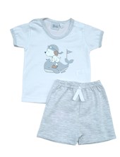Conjunto remera manga corta estampa ballena y perrito + short. PICOLO