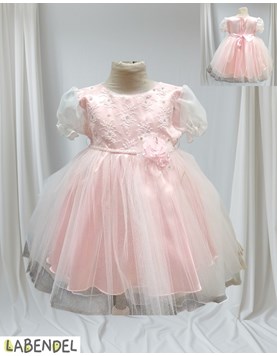 Vestido Bautismo manga corta, falda tull, pechera bordada, cinto con perlas y centro flor organza