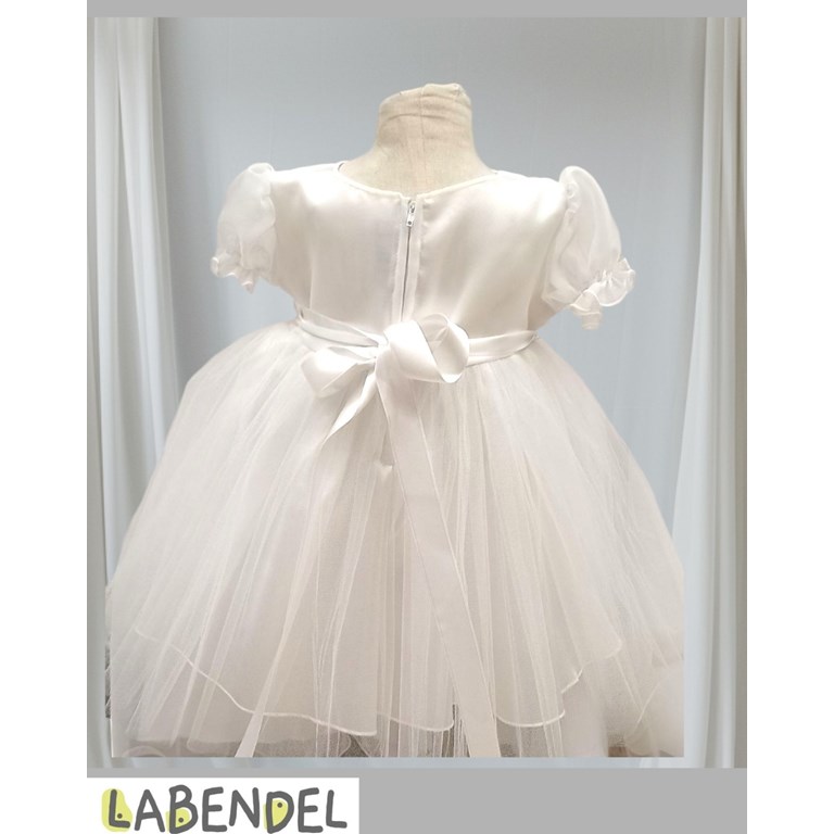 Vestido Bautismo, manga corta polleta de tull y cinto de perlas con tres flores