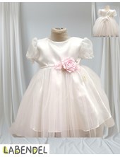 Vestido Bautismo, manga corta polleta de tull y cinto de perlas con tres flores