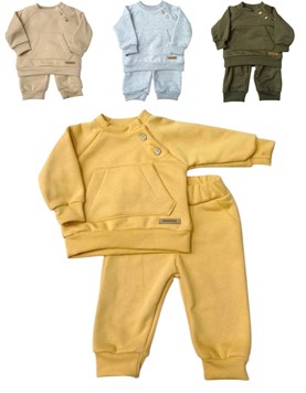 Conjunto Frisa canguro con manga ranglan. Poninos
