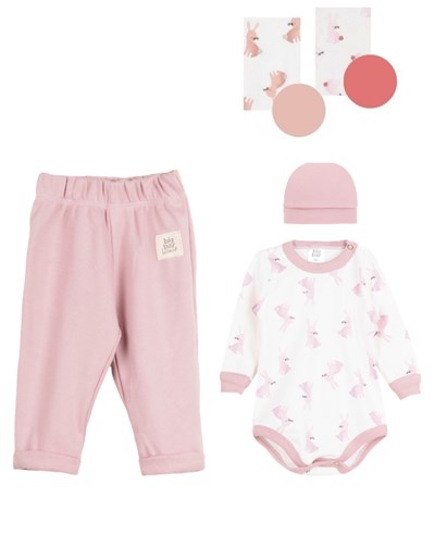 SET BODY, PANTALÓN Y GORRO. ESTAMPADO CONEJO. BIG BAY