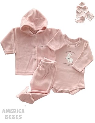 SET 3 PIEZAS EN JERSEY LISO, BODY ESTAMPADO CENTRAL, CON PANTALON Y GORRO.DREAMS