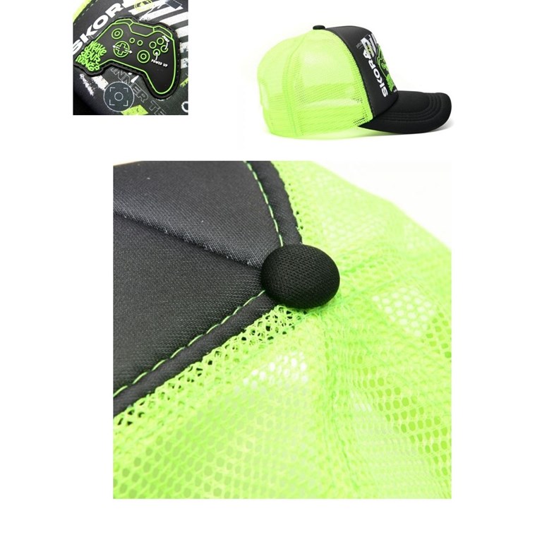 GORRO DE NENE CON VISERA ESTAMPA Y APLIQUE GAME