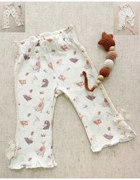 CALZA DONATTA DE ALGODON Y LYCRA ESTAMPADA CON PUNTILLA DE HILO LATERALES. COCOMIEL