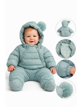 ASTRONAUTA INFLABLE LISO, DOBLE CIERRE. CON CAPUCHA Y POMPON.  Talle 73= 9 meses  80= 12m  90= 18m  100= 24m