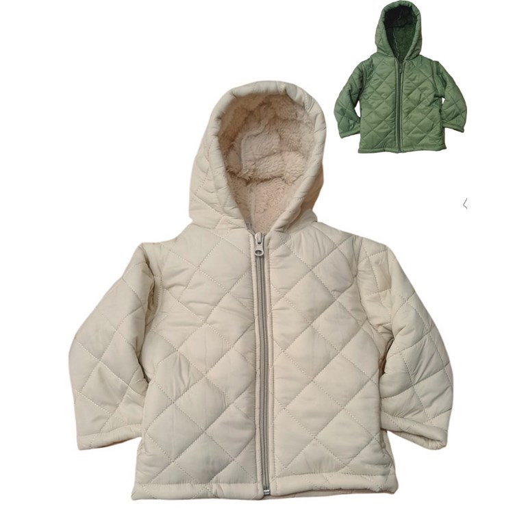 CAMPERA AMANCAY DE TELA MATELASSE CON PIEL POR DENTRO, CON CAPUCHA Y BOLSILLOS. COCOMIEL