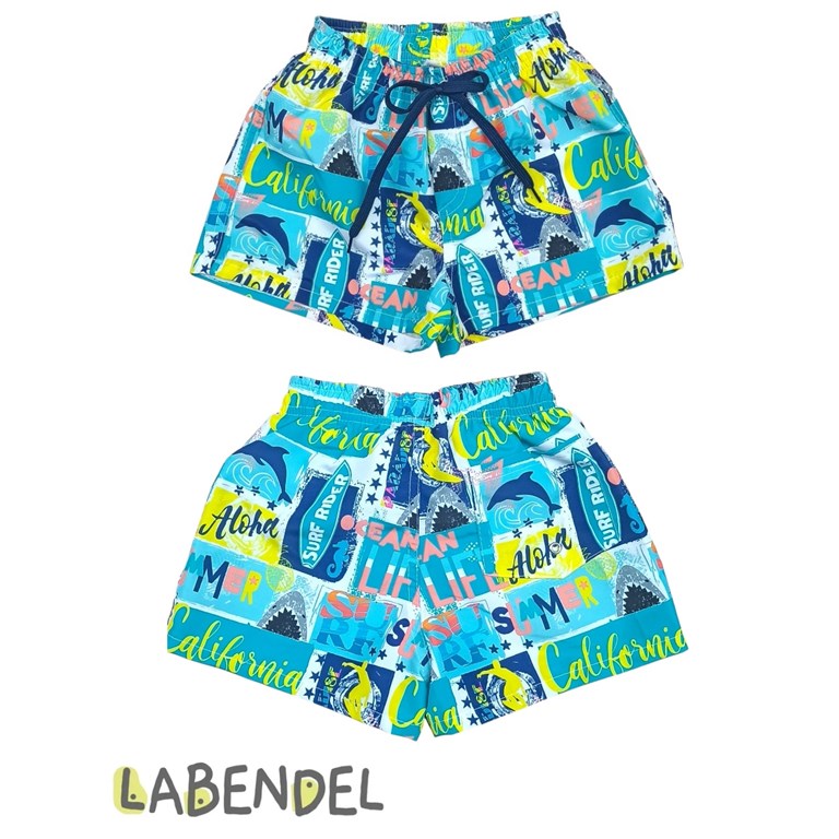 Short baño estampa surfer con suspensor y cordon en cintura ajustable y bolsillo atras con ojalillo para que salga el agua. Labendel