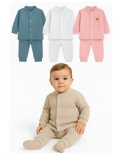 Conjunto de saquito y babucha  tela panal colores claros gamise