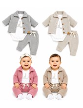 CONJUNTO DE CHENILLE 3 PIEZAS, SAQUITO CON BOTON, BABUCHA Y BODY. GAMISE