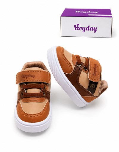 Articulo 247 marron zapatilla de bebe combinado con abrojo y cordon.Heyday