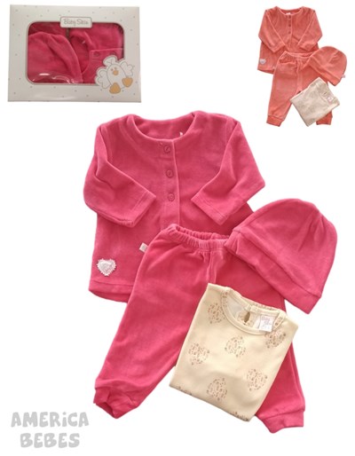 SET AJUAR 4 PIEZAS PLUSH PARA BEBE CONTIENE SAQUITO BODY PANTALON Y GORRITO SKIN