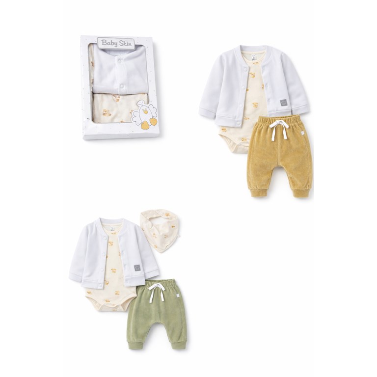 Set de 4 piezas en plush saquito body pantalon y bandana. Baby skin