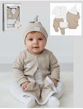 Set de 5 piezas en algodon neutro saquito,body,pantalon,gorro.Baby Skin