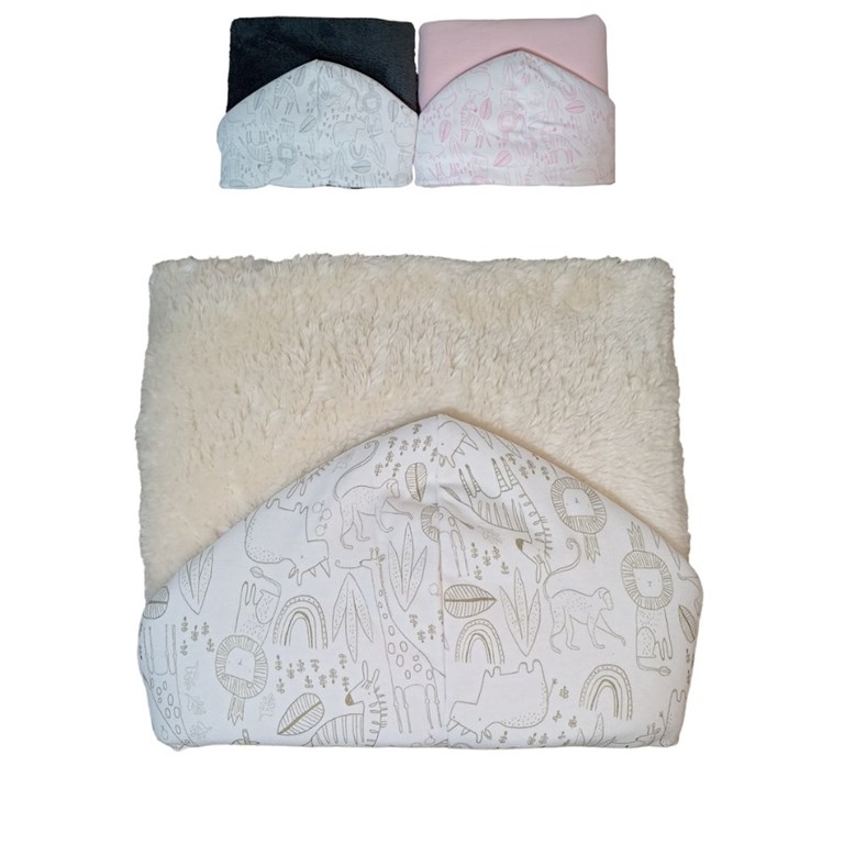 Recibidor fleece(tela tipo peluche) estampas surtidas beba/e. Medidas: 90cm x 70cm. Pilim.