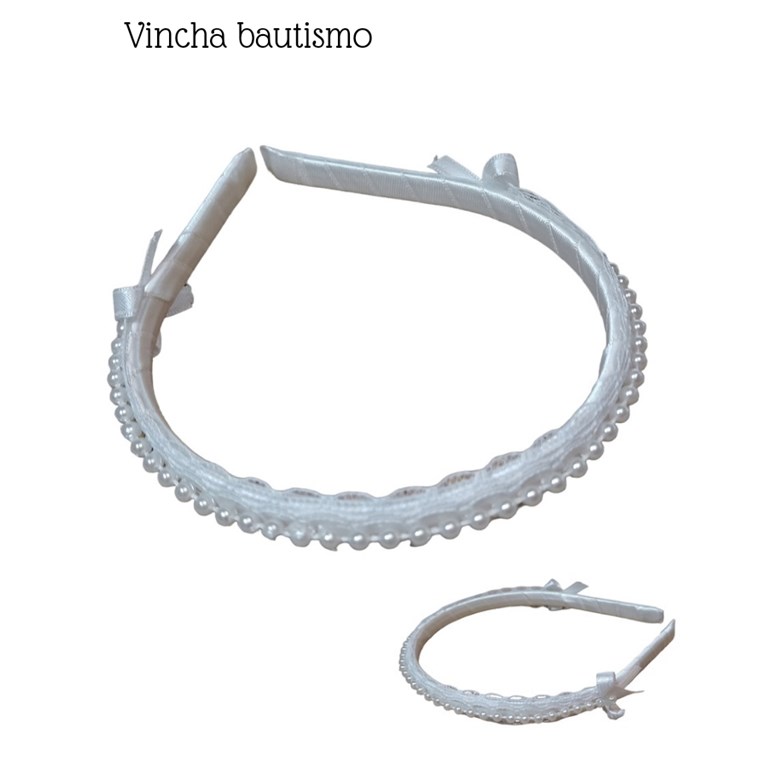 Vincha para bautismo rigida con apliques perlas.