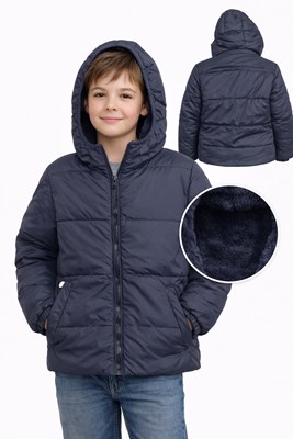 Campera azul con piel adentro premium, con capucha desmontable y bolsillos con cierre. Importada
