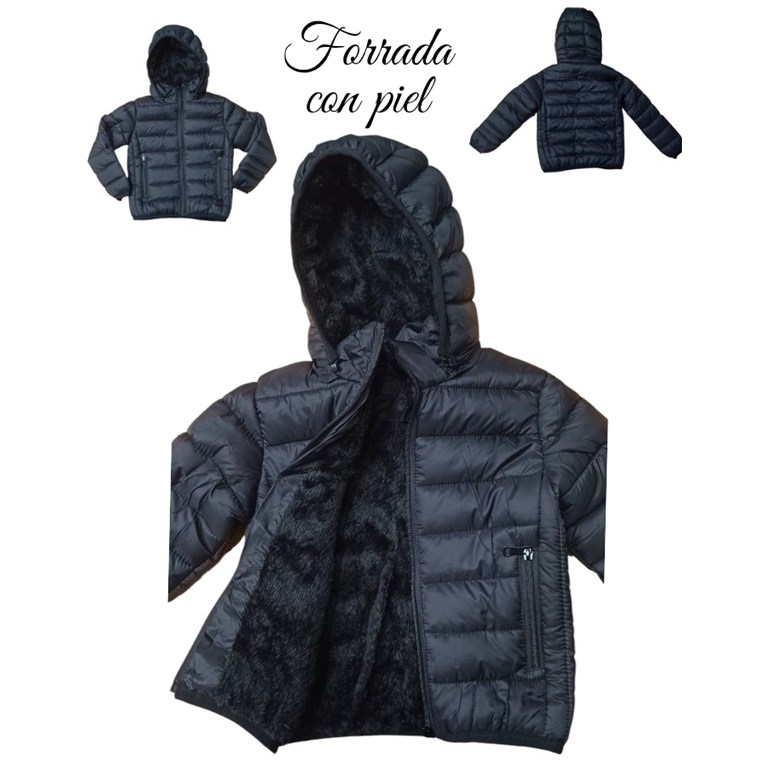CAMPERA DE ABRIGO FORRADA EN PIEL, CON CAPUCHA DESMONTABLE Y BOLSILLO CON CIERRE