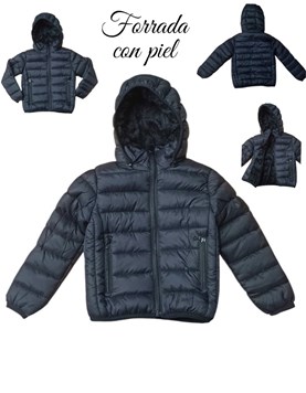 CAMPERA DE ABRIGO FORRADA EN PIEL, CON CAPUCHA DESMONTABLE Y BOLSILLO CON CIERRE