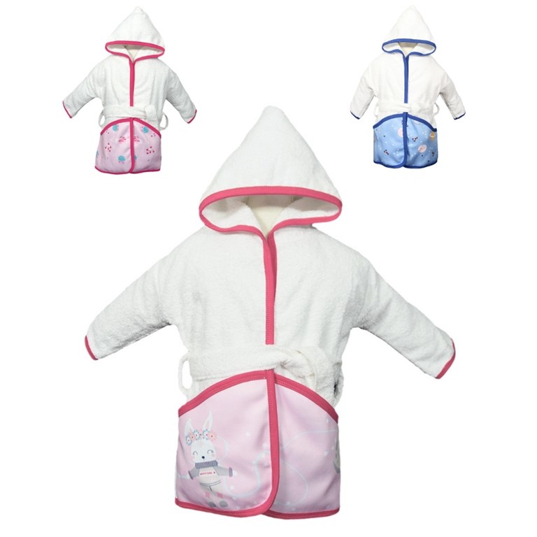 Salida de baño con capucha en toalla blanca con ribb. Bolsillos siblimados 'Mi galaxia en sueños'. Mi bes