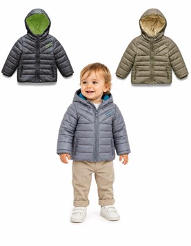 CAMPERA DE ABRIGO CON CAPUCHA Y BOLSILLOS CON CIERRE. BABY WAY