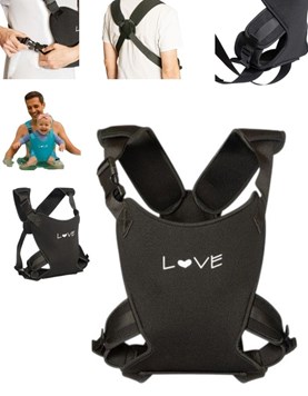 MOCHILA PORTA BEBE ACUATICA Material de Neoprene para usar en el agua. 2 posiciones: Mirando al frente o atrás. 2 correas para ajustar el largo y facilitar la colocación. LOVE