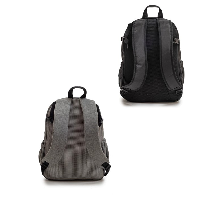Mochila maternal con cambiador. • Mochila maternal con cambiador. • 1 bolsillo externo. • 3 bolsillos internos con compartimientos térmicos. • 2 bolsillos laterales. • Ganchos para colgar al manubrio