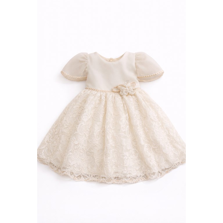 VESTIDO BAUTISMO CON FALDA DE ENCAJE,  PECHERA Y MANGA DE ORGANZA. COLOR NATURAL. CHILDREN DIOR