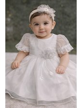 VESTIDO BAUTISMO DE ORGANZA , PECHERA Y MANGA BORDADA CON PUNTILLAS. CHILDREN DIOR