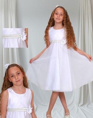 Vestido corte princesa sin manga con faja de strass terciopelo en cintura.Children dior