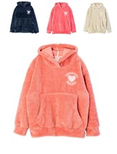 BUZO CON CAPUCHA BBA PELUDITO CON BORDADO CORAZON. PIEL. RUABEL