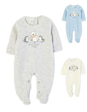 ENTERITO DE PLUSH CON PIE PARA BEBE ESTAMPA PINGUINITOS. RUABEL