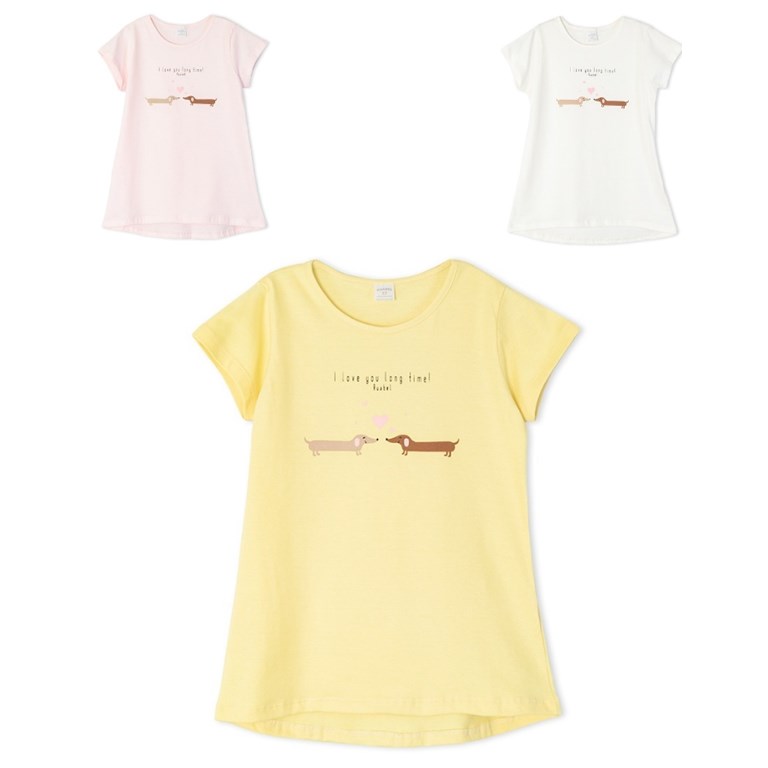 Remera manga corta de nena con estampa perritos salchichas. ruabel