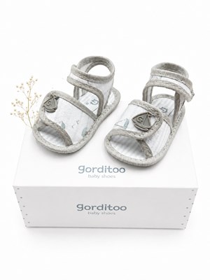SANDALIA BEBE CON ABROJO ESTAMPADO BARCO. GORDITO