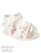 SANDALIA CRUZADA PARA BEBA NATURAL CON PUNTILLA Y PERLA GORDITOO